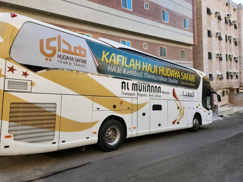 travel-haji-sunnah-bus-di-mekkah